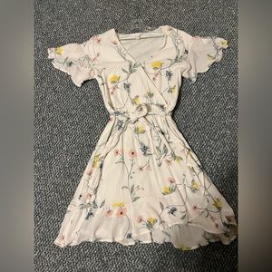 Lauren Conrad Women’s Small White Floral Dress